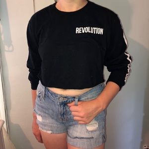 rue 21 croptop w stripes on the side